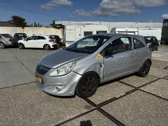 skadebil auto Opel Corsa 1.4 16v 2007/1