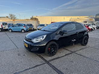 škoda osobní automobily Kia Rio 1.2 CVVT PLUS PACK 2012/8