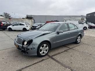 Coche accidentado Mercedes E-klasse 240 Elegance 2005/3