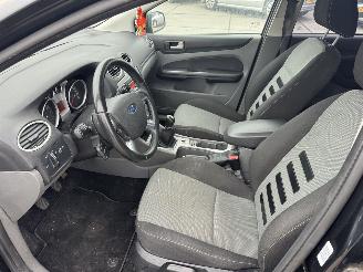 Ford Focus 1.6 Wagon picture 5