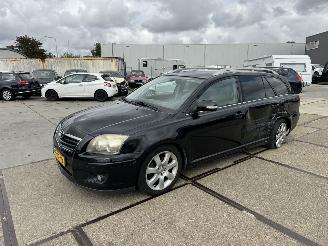 Avarii autoturisme Toyota Avensis 2.0 VVTi WAGON 2006/9