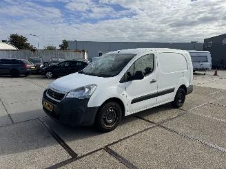 dañado vehículos comerciales Peugeot Partner 1.6 HDI L2 H1 2016/8