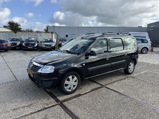 krockskadad bil auto Dacia Logan 1.6 Blackline  7 persoons 2010/9
