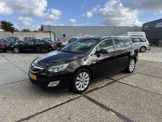 krockskadad bil auto Opel Astra 1.7 CDTI  Sports Tourer 2012/9
