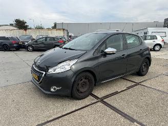  Peugeot 208 1.2 VTI Envy 5drs 2013/9