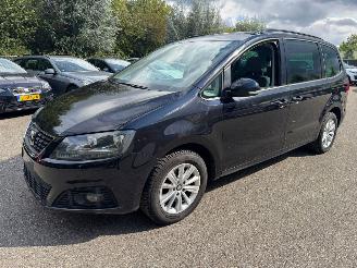 Vaurioauto  passenger cars Seat Alhambra 1.4 150pk 7 zits Pano Automaat NAVI Apple car play Keyless go & Entry 2021/6