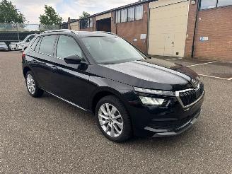 damaged passenger cars Skoda Kamiq Ambition Pano Automaat Stoelverwarming 2024/6