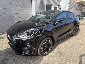 Voiture accidenté Ford Puma FORD Puma 1,0 EcoBoost Hybrid 92kW ST-Line Auto Pano 2025/6