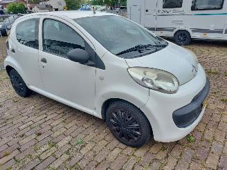 Vaurioauto  passenger cars Citroën C1 5 deurs 2008/12