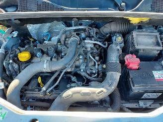 Dacia Dokker 1.2 benzine 5 persoons uitvoering weinig km picture 12