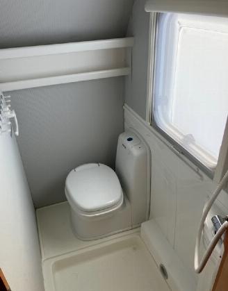 Knaus  Eifelland 465 TF Mover Luifel Rondzit frans bed picture 7