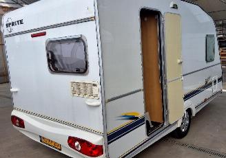 Vaurioauto  caravans Sprite  Esprit 400 TF Frans bed 2004/4