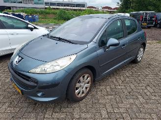 krockskadad bil auto Peugeot 207 5 deurs + Airco+Apk 500 euro minimum prijs 2006/6