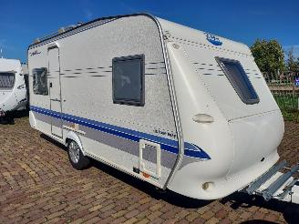 krockskadad bil caravan Hobby  460 UFE 2003/2
