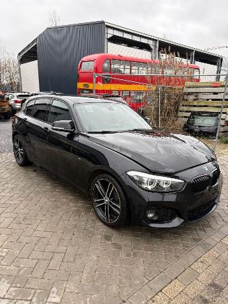 BMW 1-serie 118i picture 2