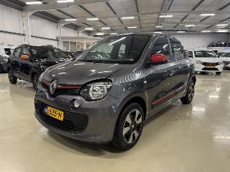 Voiture accidenté Renault Twingo 1.0 SCe Collection 52kw AIRCO 2016/4
