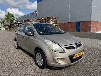 skadebil auto Hyundai I-20 1.2 57Kw 2010/9
