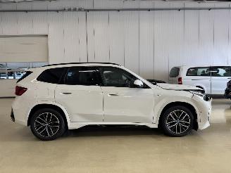 skadebil auto BMW iX1 eDrive20 67 kWh 2024/6