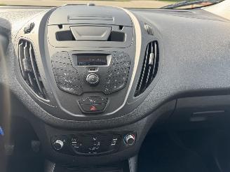 Ford Transit Courier Van  picture 15