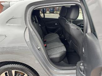 Peugeot 208 1.2 PureTech 74Kw Clima - Navi picture 25