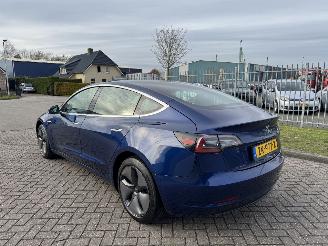 Tesla Model 3  picture 4