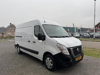 krockskadad bil bedrijf Nissan Interstar 2.3 DCI 99Kw  L2-H2 2023/10