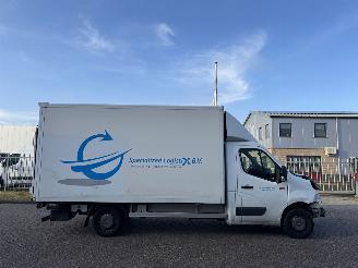 uszkodzony samochody ciężarowe Renault Master 2.3 DCI 120kW AIRCO 2016/9