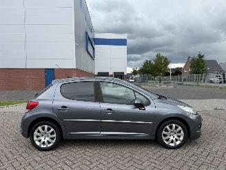 Schadeauto Peugeot 207 1.6 VTi Sportium AIRCO 2010/10