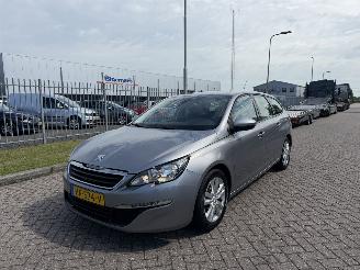 Unfallwagen Peugeot 308 1.6 BlueHDI 88kw Clima - Navi 2015/10