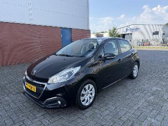  Peugeot 208 1.2 Pure Tech 60Kw AIRCO 2016/3
