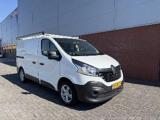 škoda dodávky Renault Trafic 1.6 DCI 88Kw AIRCO 2017/5