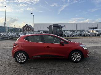 Voiture accidenté Renault Clio 0.9 TCe Intens NAVI 2017/1