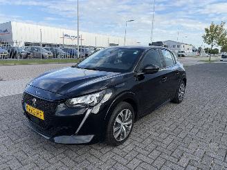 krockskadad bil auto Peugeot e-208 EV Active 50 kWh Clima - Navi 2020/12