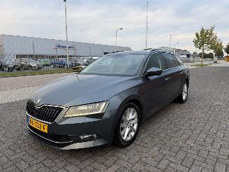 Avarii autoturisme Skoda Superb 1.6 TDI 88Kw Clima - Navi 2018/2