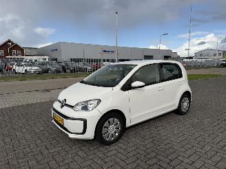 Schadeauto Volkswagen Up! 1.0 BMT Move Up 2017/6