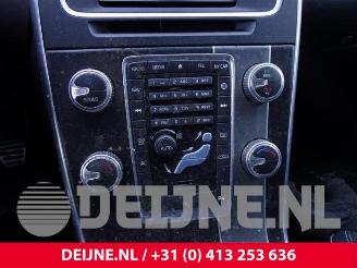 Volvo V-60 V60 I (FW/GW), Combi, 2010 / 2018 2.0 D2 16V picture 14