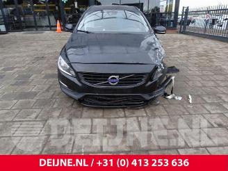 Volvo V-60 V60 I (FW/GW), Combi, 2010 / 2018 2.0 D2 16V picture 2