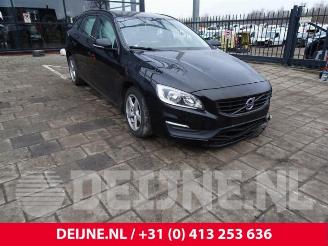 Sloopauto Volvo V-60 V60 I (FW/GW), Combi, 2010 / 2018 2.0 D2 16V 2015/11