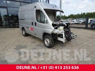 Coche siniestrado Peugeot Boxer Boxer (U9), Van, 2006 2.2 HDi 150 2013/2