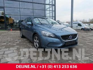 Salvage car Volvo V-40 V40 (MV), Hatchback 5-drs, 2012 / 2019 1.6 D2 2013/12