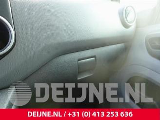 Peugeot Partner Partner (GC/GF/GG/GJ/GK), Van, 2008 / 2018 1.6 HDI 75 16V picture 26