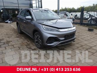 Vrakbiler auto BYD Atto 3 Atto 3, SUV, 2022 60kWh 2023/5