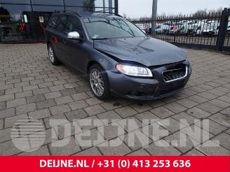 Coche siniestrado Volvo V-70 V70 (BW), Combi, 2007 / 2016 2.4 D5 20V 2008/3
