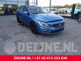Autoverwertung Volvo V-60 V60 I (FW/GW), Combi, 2010 / 2018 2.4 D6 20V Plug-in Hybrid AWD 2013/7