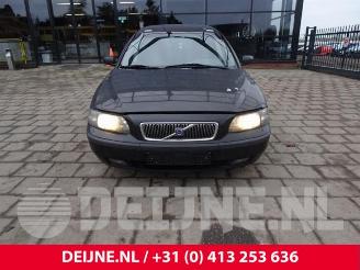 Volvo V-70 V70 (SW), Combi, 1999 / 2008 2.4 20V 140 picture 2