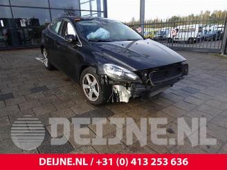 Vrakbiler auto Volvo V-40 V40 (MV), Hatchback 5-drs, 2012 / 2019 1.6 D2 2014/11