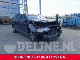 Vrakbiler auto Volvo V-70 V70 (BW), Combi, 2007 / 2016 2.4 D 20V 2010/1