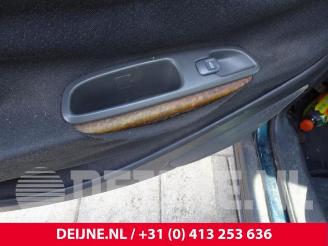 Volvo S-60 S60 I (RS/HV), Sedan, 2000 / 2010 2.4 20V 140 picture 33