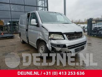 Vrakbiler auto Volkswagen Transporter Transporter T5, Van, 2003 / 2015 1.9 TDi 2009/1