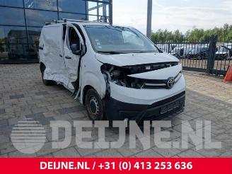 Vrakbiler auto Toyota ProAce ProAce, Van, 2016 1.6 D-4D 115 16V 2019/8